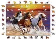 Puzzle Диви коне на плажа дървени